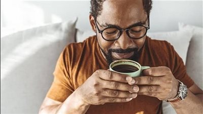 مقدار القهوة التي تحتاج إلى شربها لإفادة دماغك