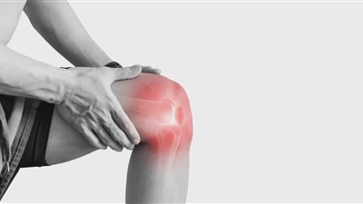بدون جراحة.. خبراء يكشفون طرق للتخلص من آلام الركبة 