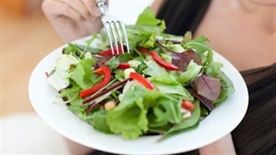 نظام غذائي يقلل من خطر الإصابة بكورونا.. دراسة تكشف التفاصيل