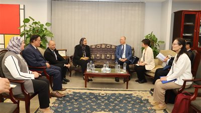 جامعة عين شمس تستقبل وفد المؤسسة الوطنية الصينية للعلوم الطبيعية 