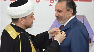 وسام الاستحقاق لجاتين وجاد من رئيس الإدارة المركزية لمسلمى روسيا