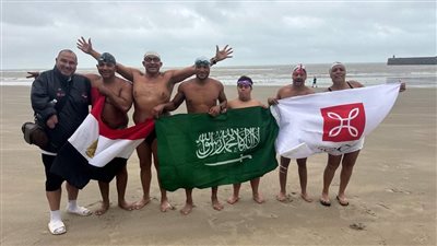 بعثة مصر تخوض أول تدريب بإنجلترا استعدادا لتحدي عبور المانش