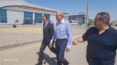وزير الطيران المدني فى جولة مفاجئة بمطار العلمين الدولي