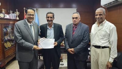 وكيل تعليم الغربية يكرم الإدارات المتميزة