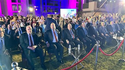 رئيس جامعة المنصورة يشارك في تخريج أول دفعة بالأكاديمية العربية للعلوم 