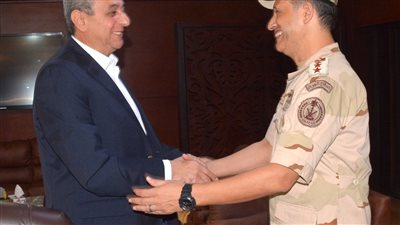 محافظ الغربية يستقبل المستشار العسكري الجديد 