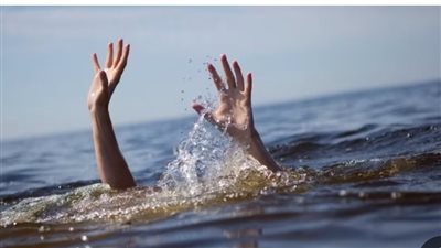 غرق شاب وإنقاذ 4 آخرين بالبحر الأحمر  