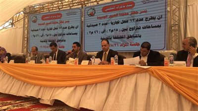 تسليم إخطارات تخصيص أراضي تقنين الأوضاع بمنطقة الأمل وبيع محال بالعبور الجديدة