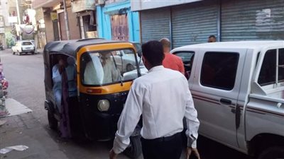 نجع حمادي تواجه التوك توك.. وتحذر من السير في الشوارع الرئيسية 