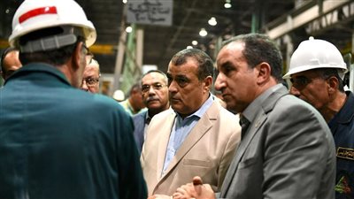 وزير الإنتاج الحربي يزور 