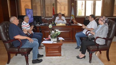 محافظ الغربية يبحث مشكلات المواطنين لإيجاد حلول 