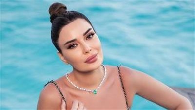 سيرين عبدالنور تتألق بالتل الناعم بلمسة عارضات الأزياء