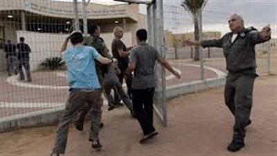 إطلاق 10 صواريخ تجاه تل أبيب ونشوب حريق كبير وسقوط مصابين