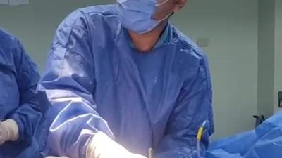 مستشفى الفشن المركزي تنجح في إجراء عملية زرع الغضروف الهلالي بالساق