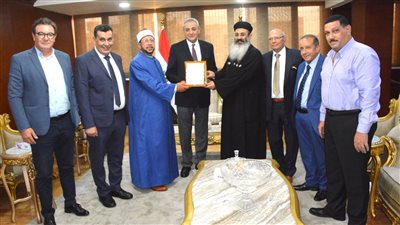محافظ الغربية يلتقي وفد بيت العائلة المصرية لبحث سبل التعاون