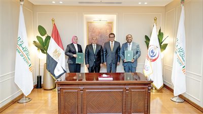 «الأهلى المصرى» يوقع اتفاقيات لدعم منظومة القطاع الصحى
