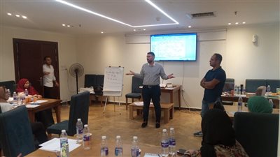 مياه سوهاج تشارك بورشة عمل رفع مستوى الاستدامة فى خدمات مياه الشرب 