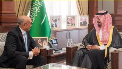 أمير منطقة المدينة المنورة يستقبل القنصل العام المصري