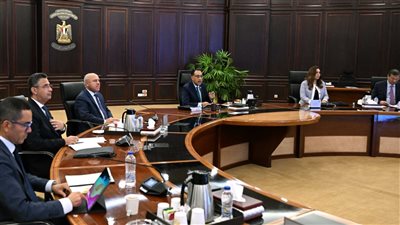 مدبولي يوجه بتوفير أماكن ثابتة طوال العام لعرض السلع بأسعار مناسبة