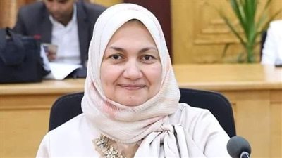 رئيس مركز تطوير تعليم الوافدين والأجانب تشارك سلطان بروناي تكريم خريجي جامعة السلطان شريف