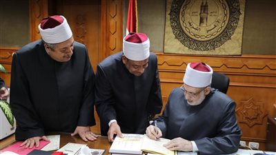 وكيل الأزهر يعتمد نتيجة الدور الثاني للشهادتين الابتدائية والإعدادية 