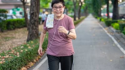 تعرف على فوائد المشي إلى الخلف 