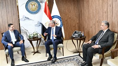 «بدوي» يبحث مع مسؤول هاربور إنرجي البريطانية زيادة إنتاج الغاز والبترول