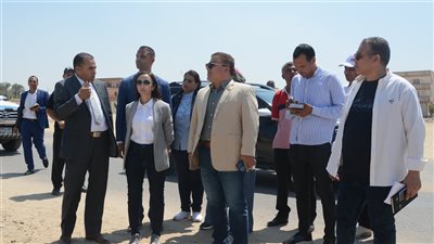محافظ البحيرة تتفقد مشروعات 