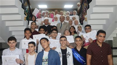 محافظ القليوبية يشهد حفل تكريم أوائل الشهادات العامة 