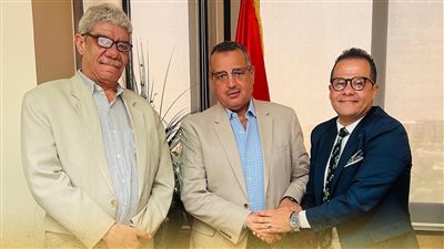 محافظ جنوب سيناء يؤكد دعمه ورعايته لمهرجان شرم الشيخ الدولي للمسرح الشبابي