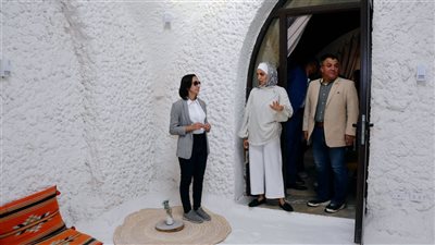 محافظ البحيرة: وادي النطرون تمتلك مقومات السياحة العلاجية