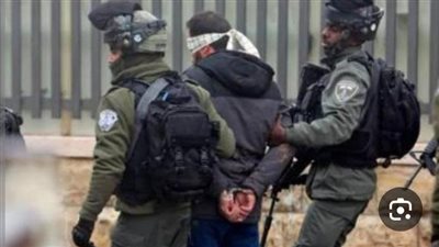 الاحتلال يعتقل فلسطينيا ويداهم عدة منازل بالخليل 