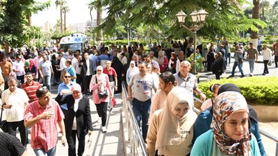 تجربة إخلاء للمباني الإدارية في جامعة عين شمس 