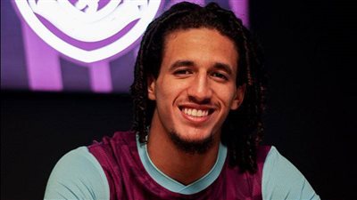 رسميًا.. التونسي حنبعل المجبري إلى بيرنلي قادما من مانشستر يونايتد 