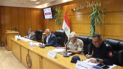 محافظ القليوبية يترأس إجتماع المجلس التنفيذي لمناقشة المشروعات الجاري تنفيذها