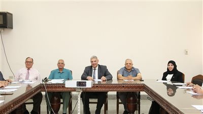 اللجنة العليا لأخلاقيات البحث العلمي بجامعة الفيوم توافق على 25 مخططا بحثيا 