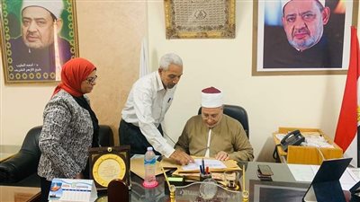 رئيس منطقة البحر الأحمر الأزهرية يتسلم نتائج القراءات للدور الثاني