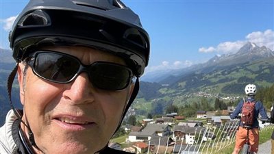 كولر من أعلى جبال سويسرا : أشحن طاقتي من أجلكم يا أعظم جمهور في الكون