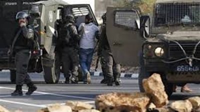 قوات الاحتلال تعتقل 25 فلسطينيا في الضفة الغربية 