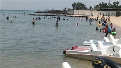 إقبال متوسط على شواطئ قناة السويس والبحيرات المرة 