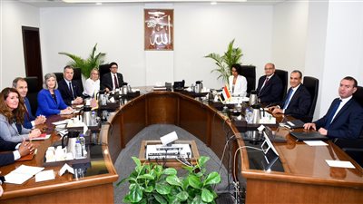 وزير الخارجية والهجرة وشئون المصريين بالخارج يستقبل وفدًا من أعضاء الكونجرس الأمريكي