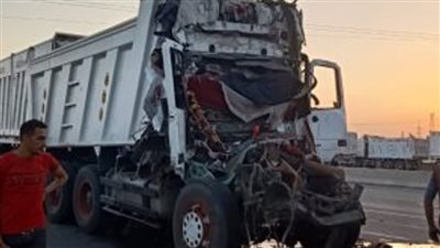 إصابة 13 شخصًا في تصادم نصف نقل مع ميكروباص بالشرقية 