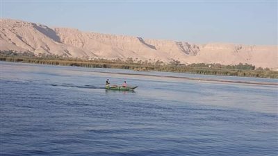 فرق الإنقاذ النهري تواصل البحث عن جثث شابين غرقاً فى النيل بقنا