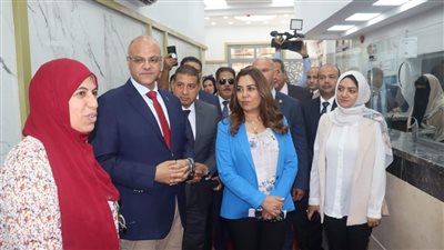 وزيرة التنمية المحلية تتابع سير العمل بالمركز التكنولوجى بالقليوبية 