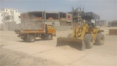 رفع المخلفات والمرور على الأسواق التجارية بمدينة سوهاج الجديدة 