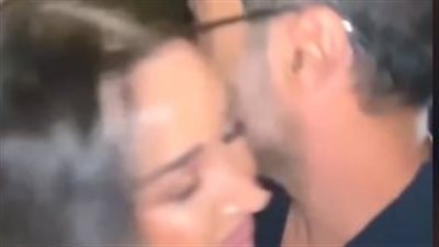 عودة هنا الزاهد وأحمد فهمي.. حضن يثير الجدل على السوشيال 