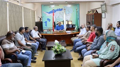  إجتماعاََ موسعاً لرؤساء ومديري قطاعي مياه الشرب والصرف الصحي بالفيوم 