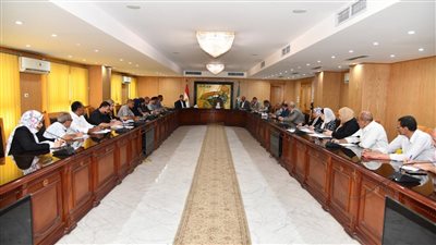 محافظ الفيوم: استرداد أراضي أملاك الدولة من غير الجادين  