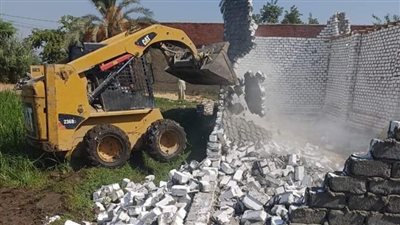 إزالة 6 حالات تعدٍ على الأراضي الزراعية بالفيوم 