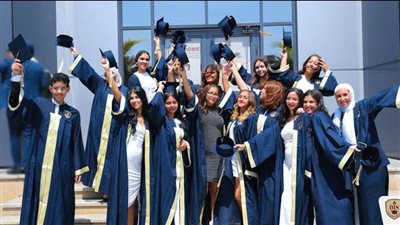  “ترك كل شيء للأمهات خطر” .. خبير تربوي يطالب  الآباء بمتابعة الأبناء خلال الدراسة